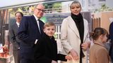 Der Besuch im Miniatur Wunderland sei "ein wunderbares Erlebnis" gewesen, sagt der Fürst, bevor die Familie die Location in der Hafencity wieder verlässt
