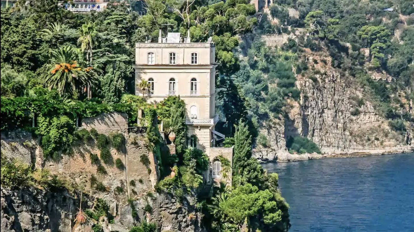 Syrene: Luxusvilla mit Meerblick in Sorrent, Italien