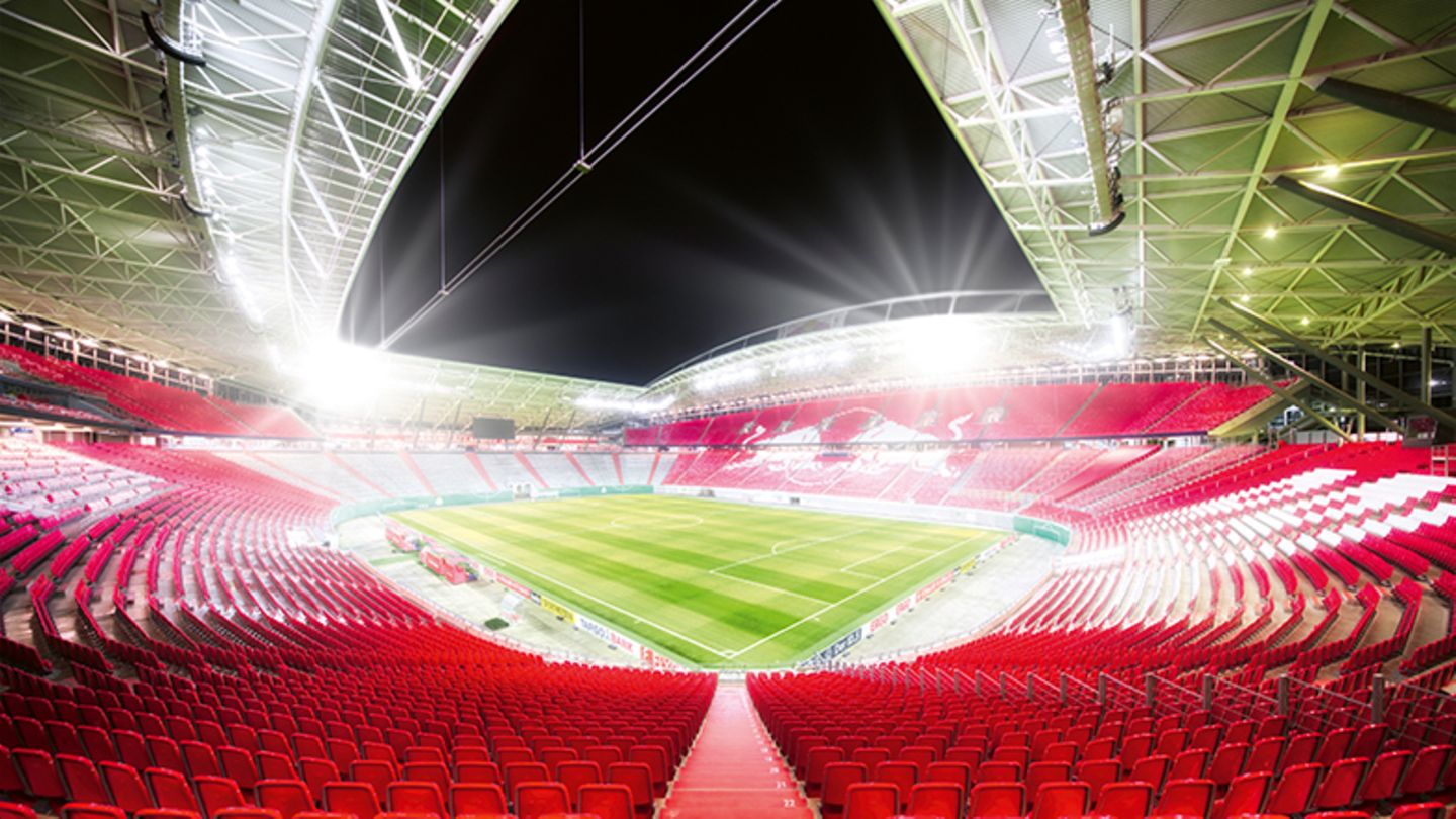 Drei Gruppenspiele, ein Achtelfinale