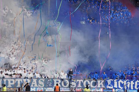 Wenn der FC St. Pauli auf den Riwalen Hansa Rostock trifft, sind Krawalle nicht weit