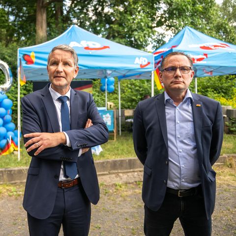 Die AfD-Politiker Björn Höcke und Tino Chrupalla bei einer Parteiveranstaltung