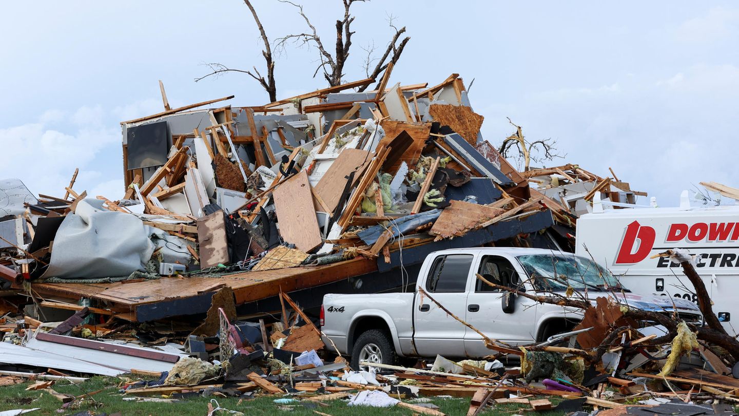 Omaha, Nebraska: Nichts außer einem Trümmerhaufen ist von diesem Haus übriggeblieben