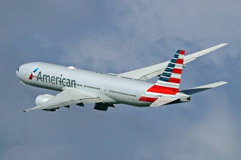 Flugzeug von American Airlines in der Luft