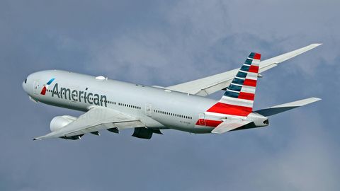 Flugzeug von American Airlines in der Luft