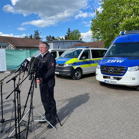 Polizeihauptkommissar Heiner van der Werp am Abend vor der Presse