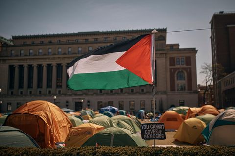 Eine palästinensische Flagge weht im Protest-Camp vor der Columbia University in New York