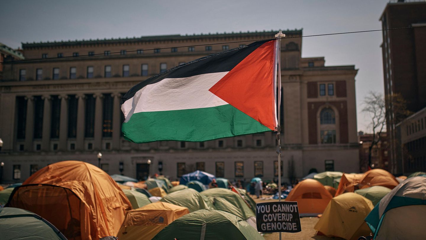 Columbia University in New York: Students occupy building