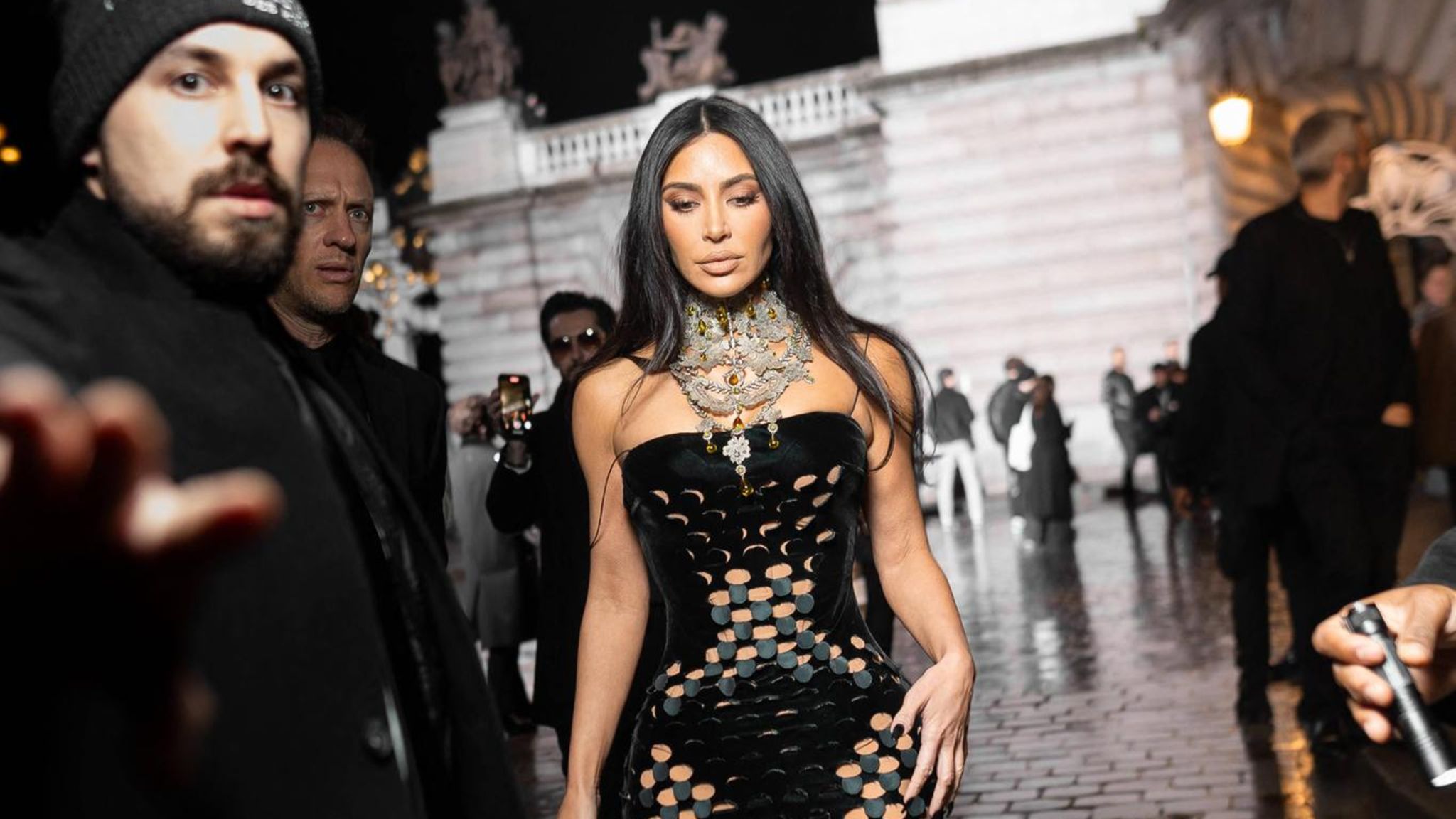 Kim Kardashian, unterwegs bei der Haute-Couture-Show von Maison Margiela in Paris