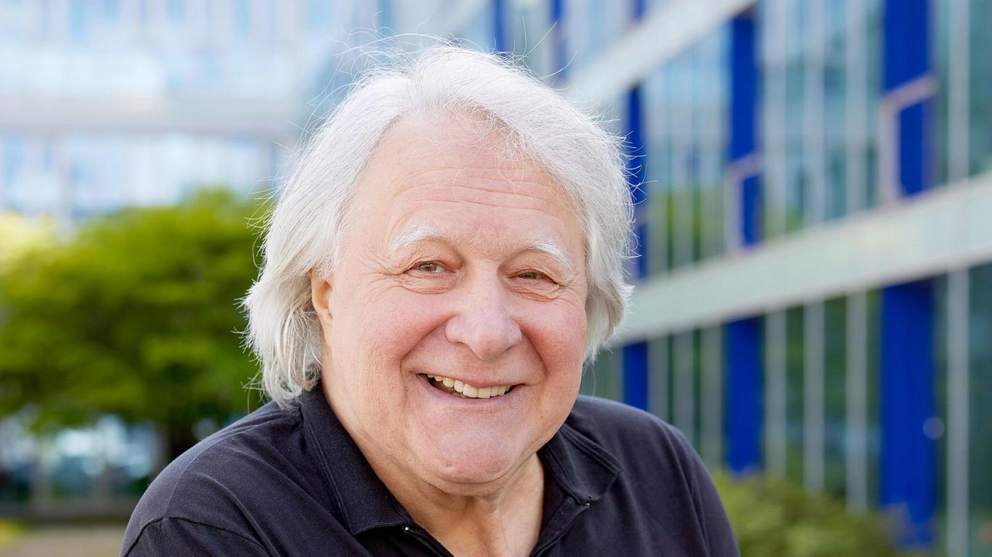 Portrait von Moderator Peter Urban Portrait von Moderator Peter Urban