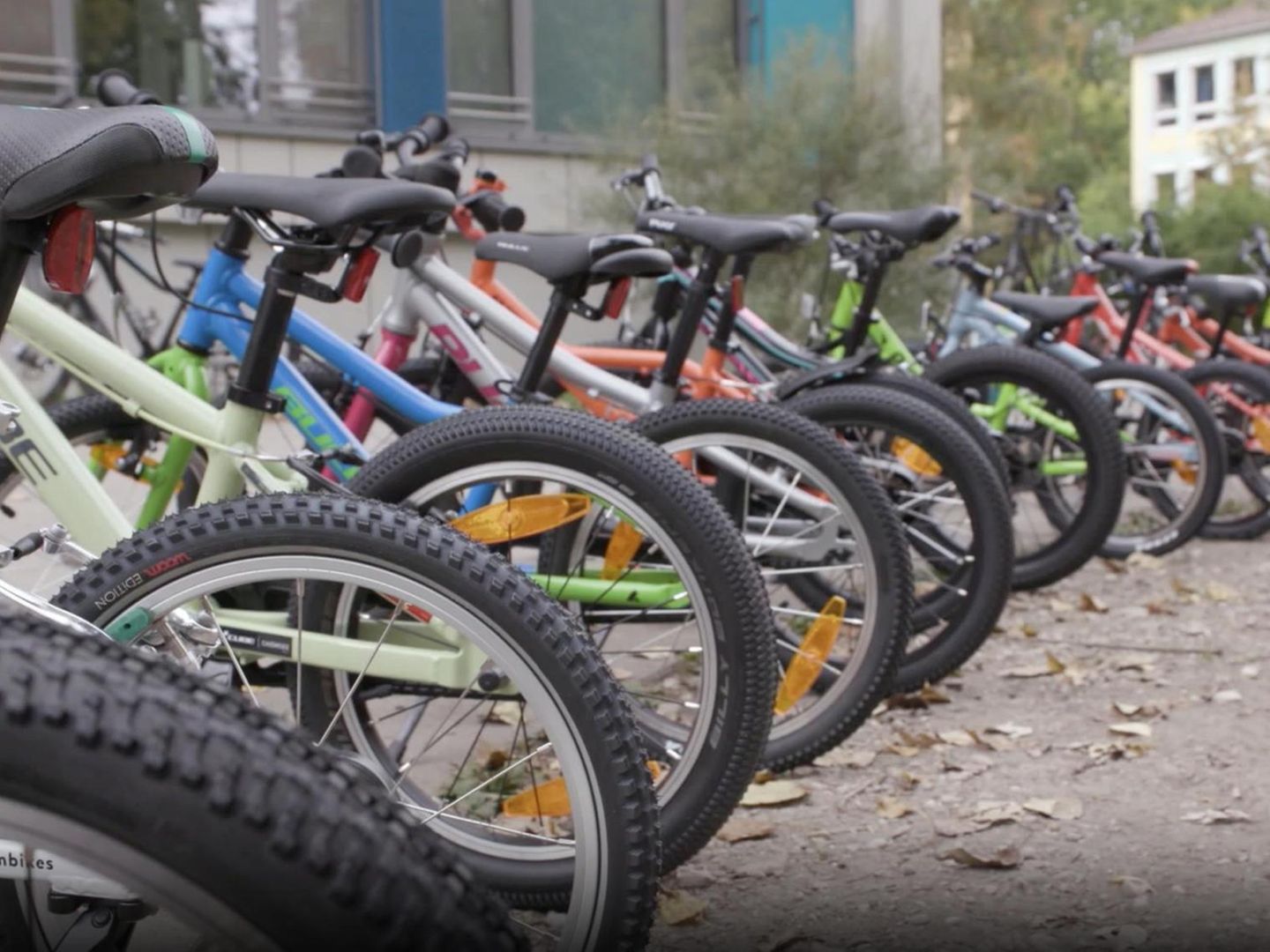 fahrrad handyhalterung mit powerbank Handyhalterung fürs Fahrrad mit Akku max | Profi-Set main image 0