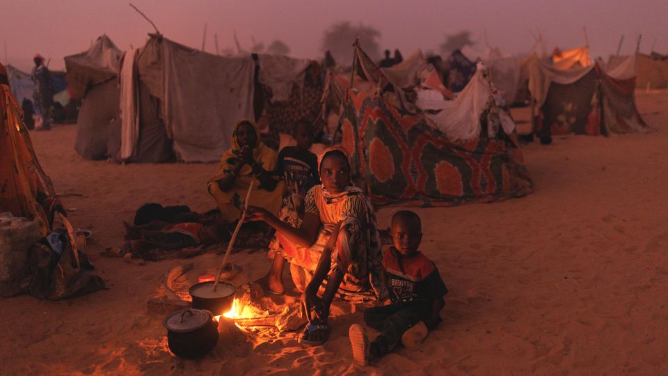 Flüchtlinge aus Darfur im Lager von Adre im Tschad
