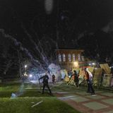 An der University of California in Los Angeles (UCLA) kam es in der vergangenen Nacht zu heftigen Zusammenstößen