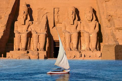 Ägypten – Tempel von Abu Simble am Ufer des Nils