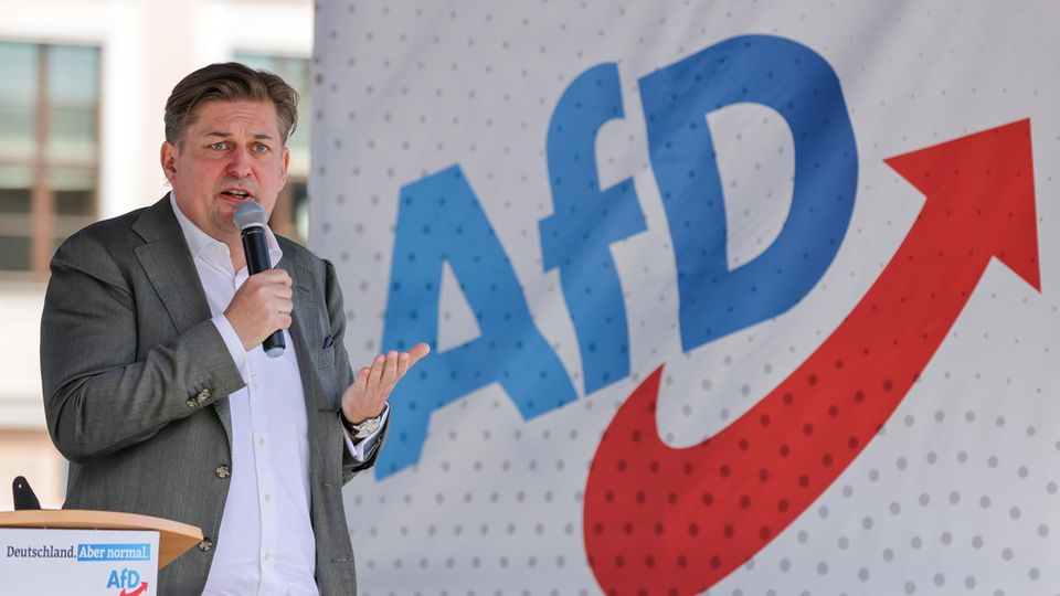 AfD-Politiker Maximilian Krah spricht am 1. Mai in Dresden