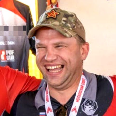 Jurij Schikolenko bei der Siegerehrung eines Schießwettbewerbs