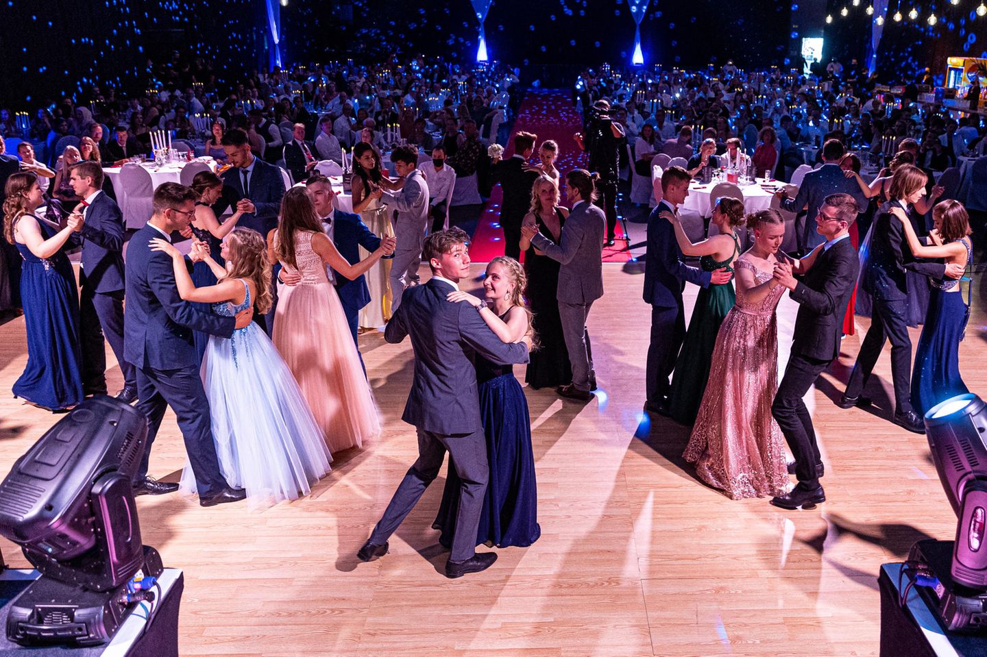 Abiball 2024 in Springe bei Hannover: Wie viel Biedermeier drin ist 