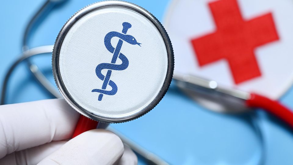 Krank im Urlaub: Stiftung Warentest – das sind die besten Auslandskrankenversicherungen