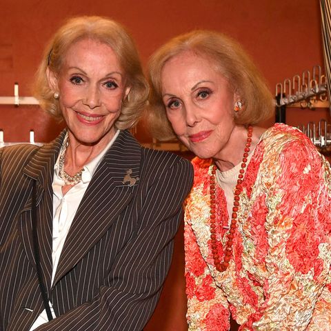 Alice und Ellen Kessler, hier bei einer Theaterpremiere im September 2023 in München