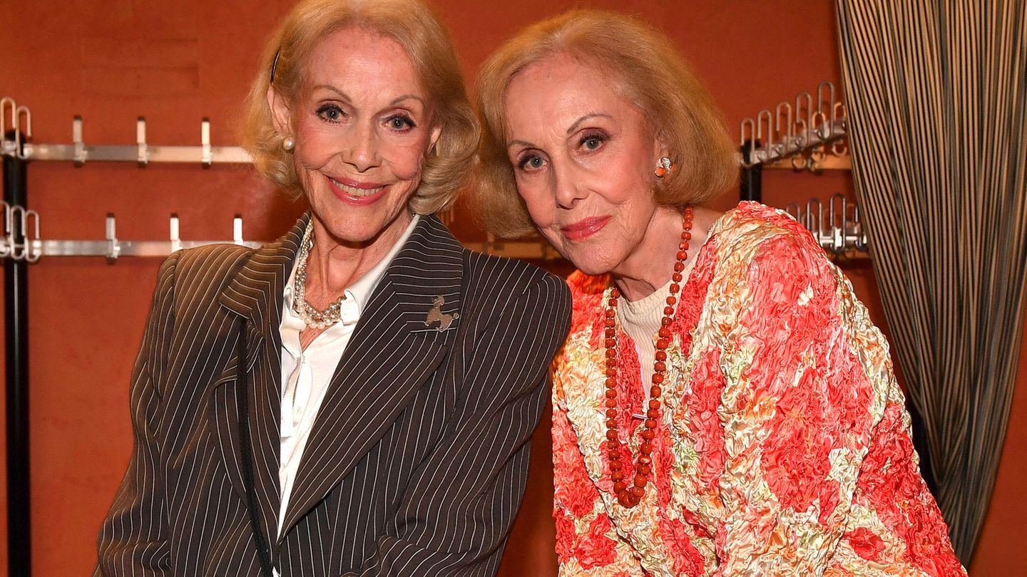 Alice und Ellen Kessler, hier bei einer Theaterpremiere im September 2023 in München