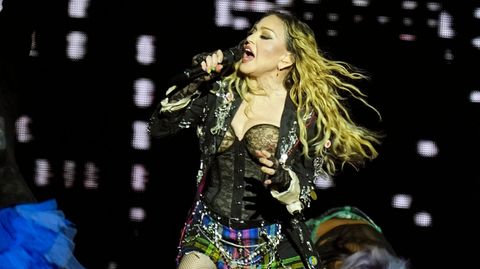 Madonna bei ihrem Auftritt an der Copacabana in Rio de Janeiro