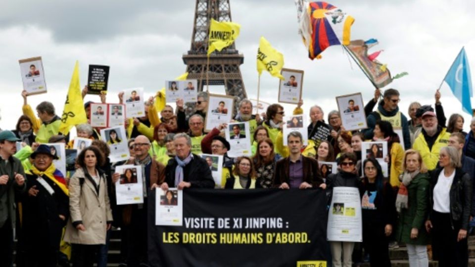 Demonstration im Vorfeld von Xi-Besuch in Paris