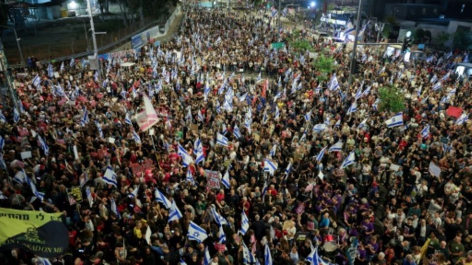 Tausende fordern in Tel Aviv Freilassung der Geiseln