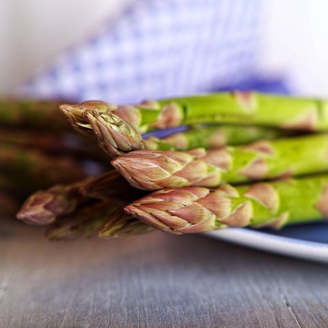 Spargel verändert den Geruch von Urin.