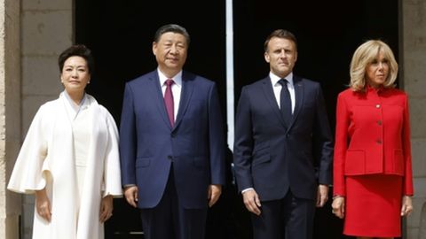 Xi Jinping und Emmanuel Macron mit Ehefrauen
