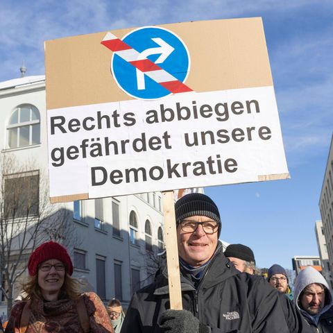 Eine Demonstration gegen rechts in Erfurt.