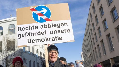 Eine Demonstration gegen rechts in Erfurt.