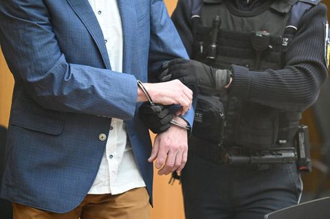 S. zeichnet im Reichsbürger-Prozess von sich selbst das Bild eines Menschen, der den Wehrdienst verweigert und sich ehrenamtlich für Leukämiekranke einsetzt hat