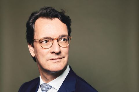 Portrait von Hendrik Wüst (CDU),  Ministerpräsident des Landes Nordrhein-Westfalen,