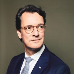 Portrait von Hendrik Wüst (CDU),  Ministerpräsident des Landes Nordrhein-Westfalen,