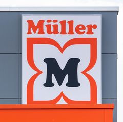 Prozess in Ulm: Um Erwin Müller, Besitzer der gleichnamigen Drogeriemarkt-Kette, ist ein Erbstreit entbrannt