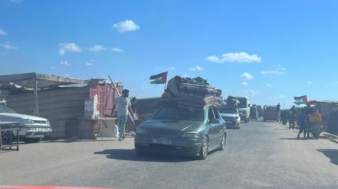 Die Menschen in Rafah fliehen aus der Stadt, als die israelische Armee sie dazu aufruft