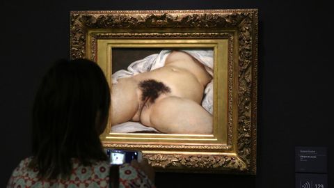 Das Gemälde "Der Ursprung der Welt" von Gustave Courbet hängt in einem Museum