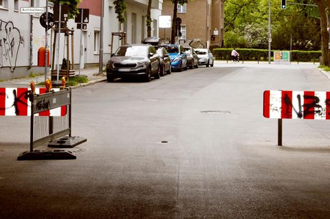 Öffentlicher Raum: Fehlender Poller in der Stadthausstraße