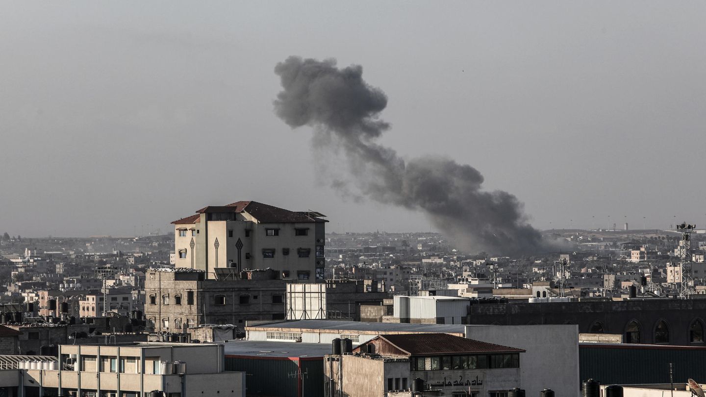 Krieg in Nahost: Nach ersten Angriffen durch Israel: UN und USA warnen vor Großoffensive in Rafah