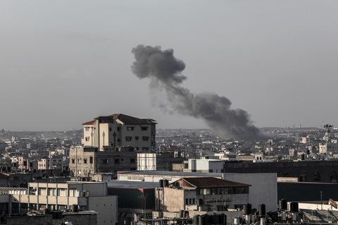 Krieg in Nahost: Nach ersten Angriffen durch Israel: UN und USA warnen vor Großoffensive in Rafah