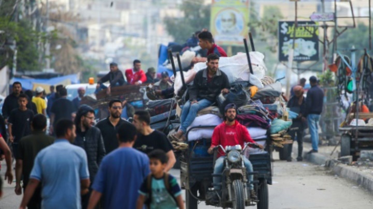 Palästinenser in Rafah fliehen vor Kämpfen