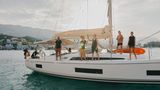 Die Crew auf der Segelyacht "Elli K" im Hafen von Poros.