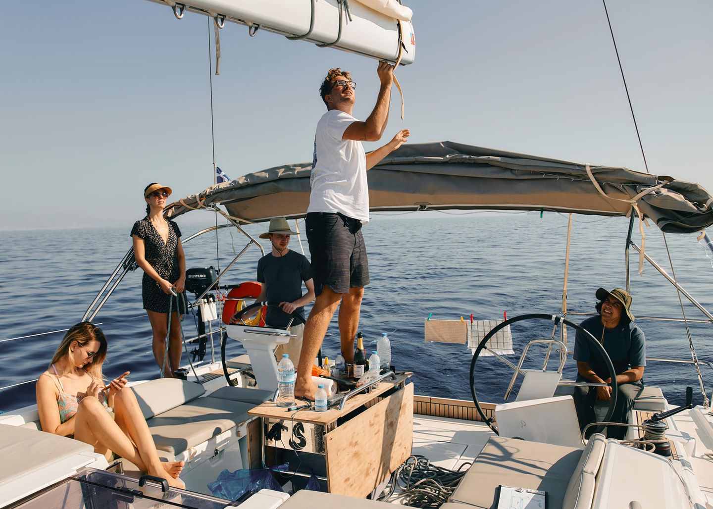 Die Crew bei der täglichen Arbeit an Deck.