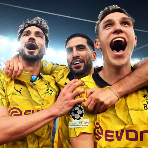 Mats Hummels, Emre Can und Nico Schlotterbeck jubeln für den BVB