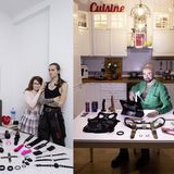 Collage: 2 Fotos im Hochformat, 3 Personen posieren in ihrer eigenen Wohnung vor ihrer Sammlung von Sexspielzeugen