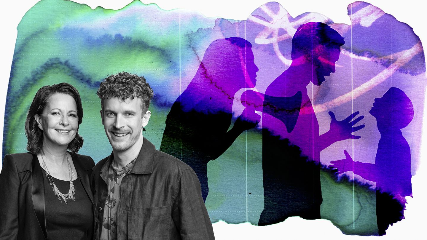 Stefanie Stahl und Lukas Klaschinski vor eine Wasserfarbenen Illustration. Eltern streiten mit ihrem Kind Stefanie Stahl und Lukas Klaschinski vor eine Wasserfarbenen Illustration. Eltern streiten mit ihrem Kind