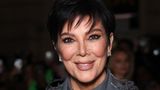 9. Mai 2024  Kris Jenner erzählt ihren Kindern, dass ein Tumor bei ihr gefunden wurde  Dramatische Szenen im neuen Trailer zur fünften Staffel der Hulu-Show "The Kardashians": Unter Tränen beichtet Kris Jenner ihren Töchtern Khloé, Kendall und Kylie darin, dass man während einer Untersuchung eine Zyste sowie einen kleinen Tumor bei ihr gefunden habe. Eine Schocknachricht für die Drei. Wie schlimm es um den "Mommager" aber tatsächlich steht, ob der Tumor der 68-Jährigen gut- oder bösartig ist, verrät der Clip nicht. 