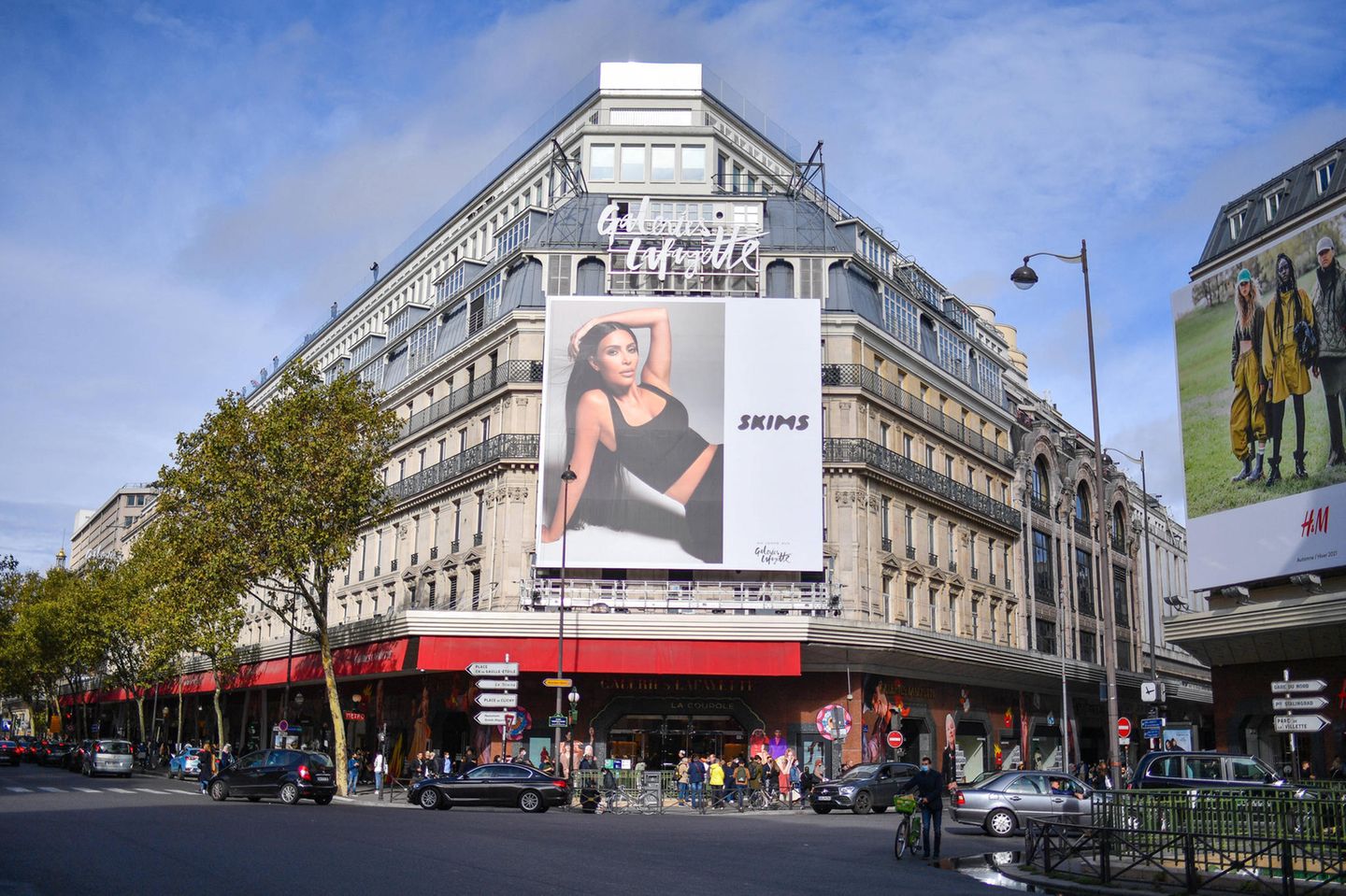 Vierfaches Einhorn auf dem Weg an die Börse? Skims-Werbung in Paris