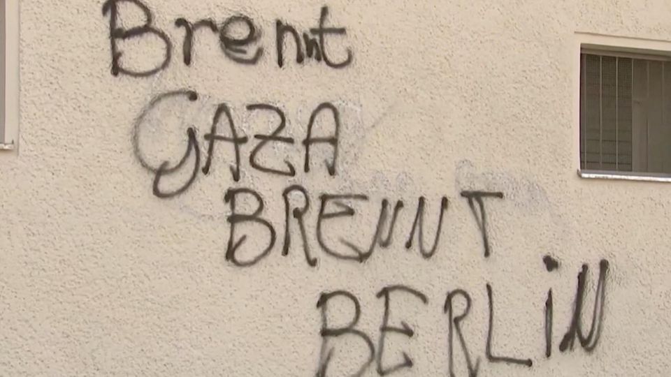"Brennt Gaza, brennt Berlin": Brandanschlag auf Rathaus Tiergarten wohl politisch motiviert (Video)