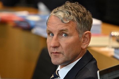 Albrecht von Lucke: Experte: Höcke spielt mit SA-Parolen ein "geschicktes Spiel"