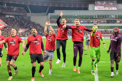 Schlussjubel auf dem Spielfeld in Rom: Bayer Leverkusen siegt gegen AS Rom